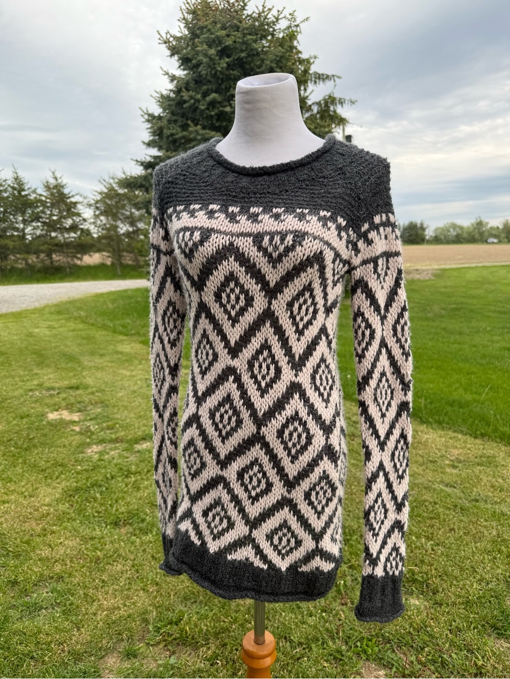 Kismet Charcoal and Cream Geometric Diamond Crewneck Sweater